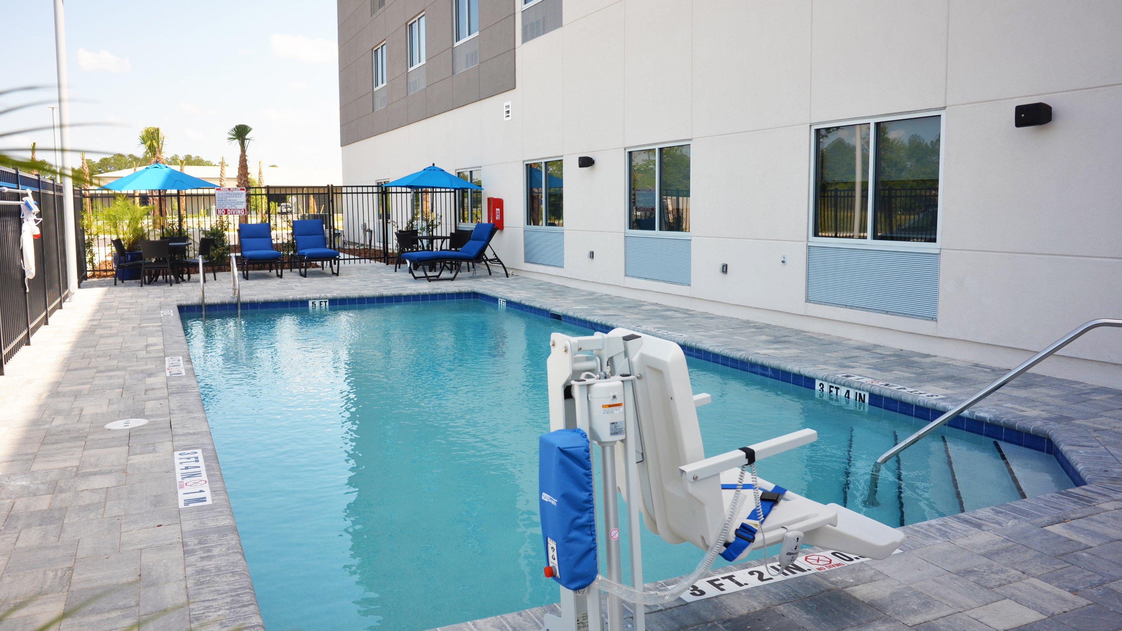 Holiday Inn Express & Suites - Jacksonville W - I295 And I10 By Ihg Eksteriør billede